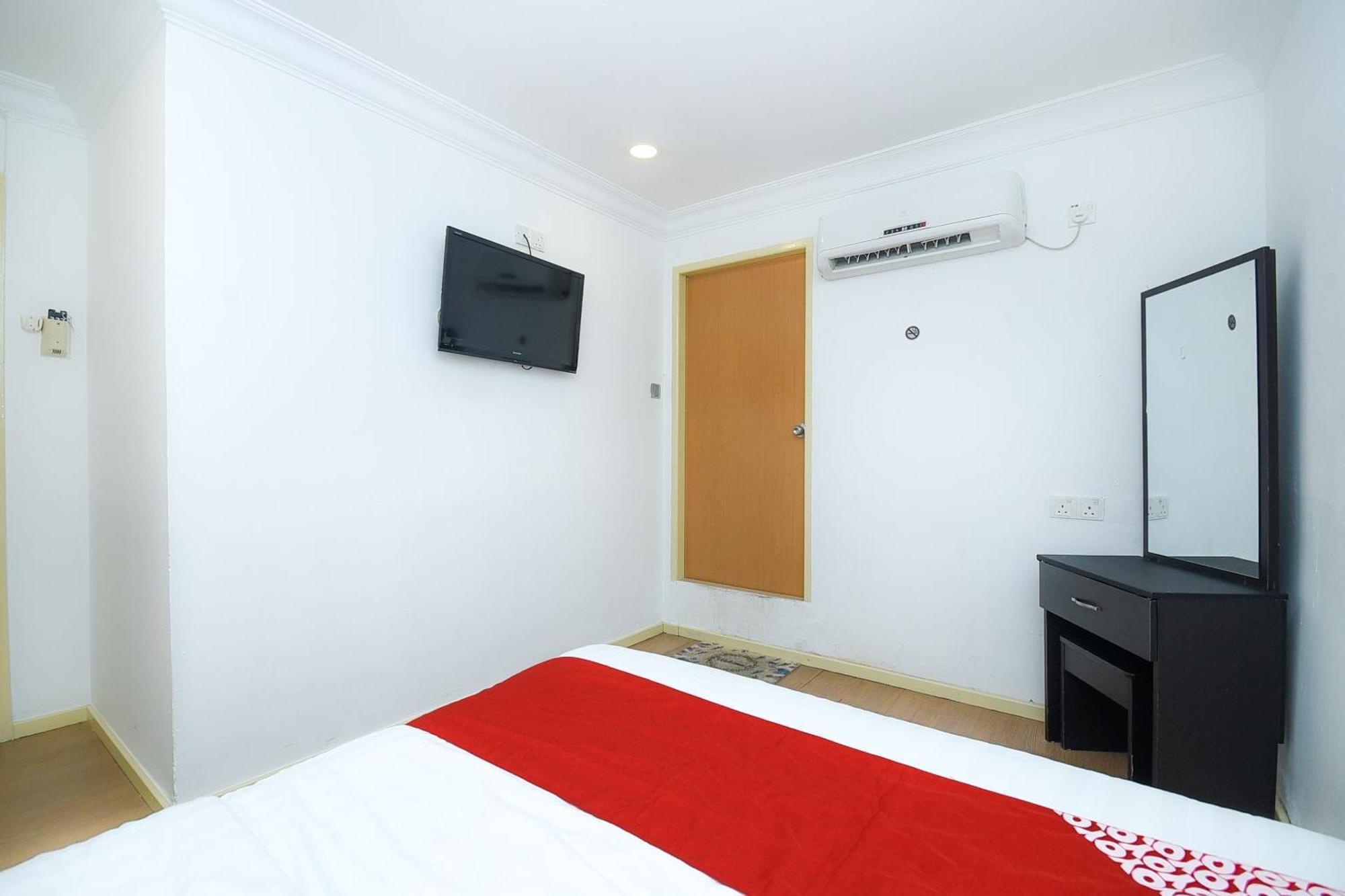 Oyo 90820 River Inn Miri Dış mekan fotoğraf