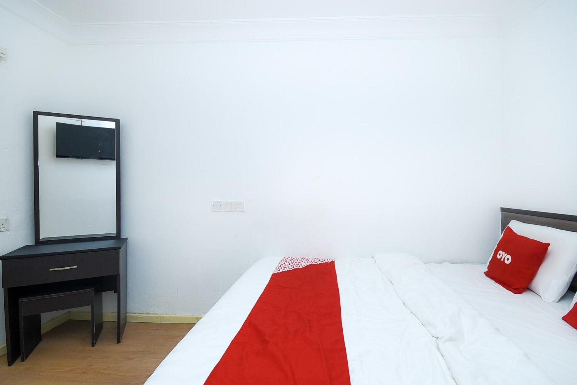 Oyo 90820 River Inn Miri Dış mekan fotoğraf