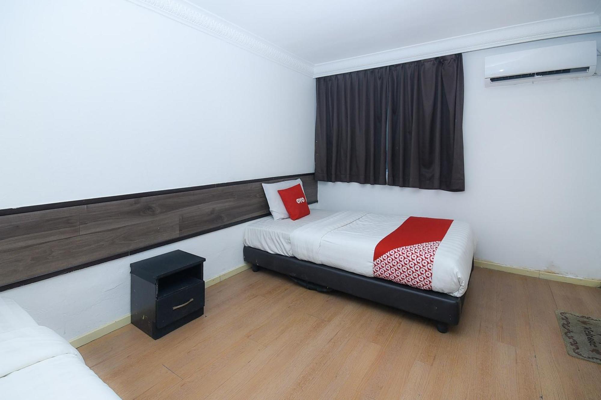 Oyo 90820 River Inn Miri Dış mekan fotoğraf