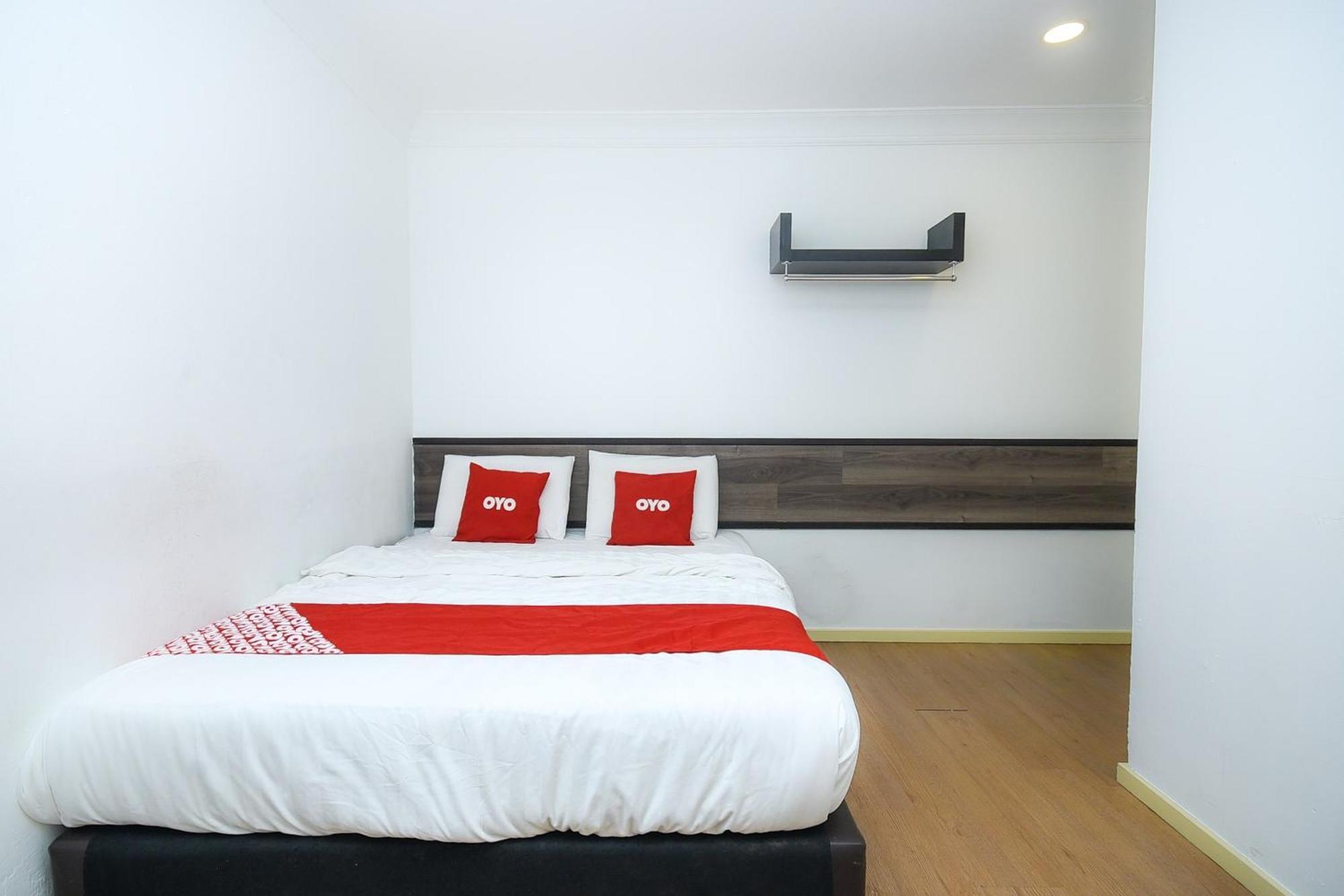 Oyo 90820 River Inn Miri Dış mekan fotoğraf