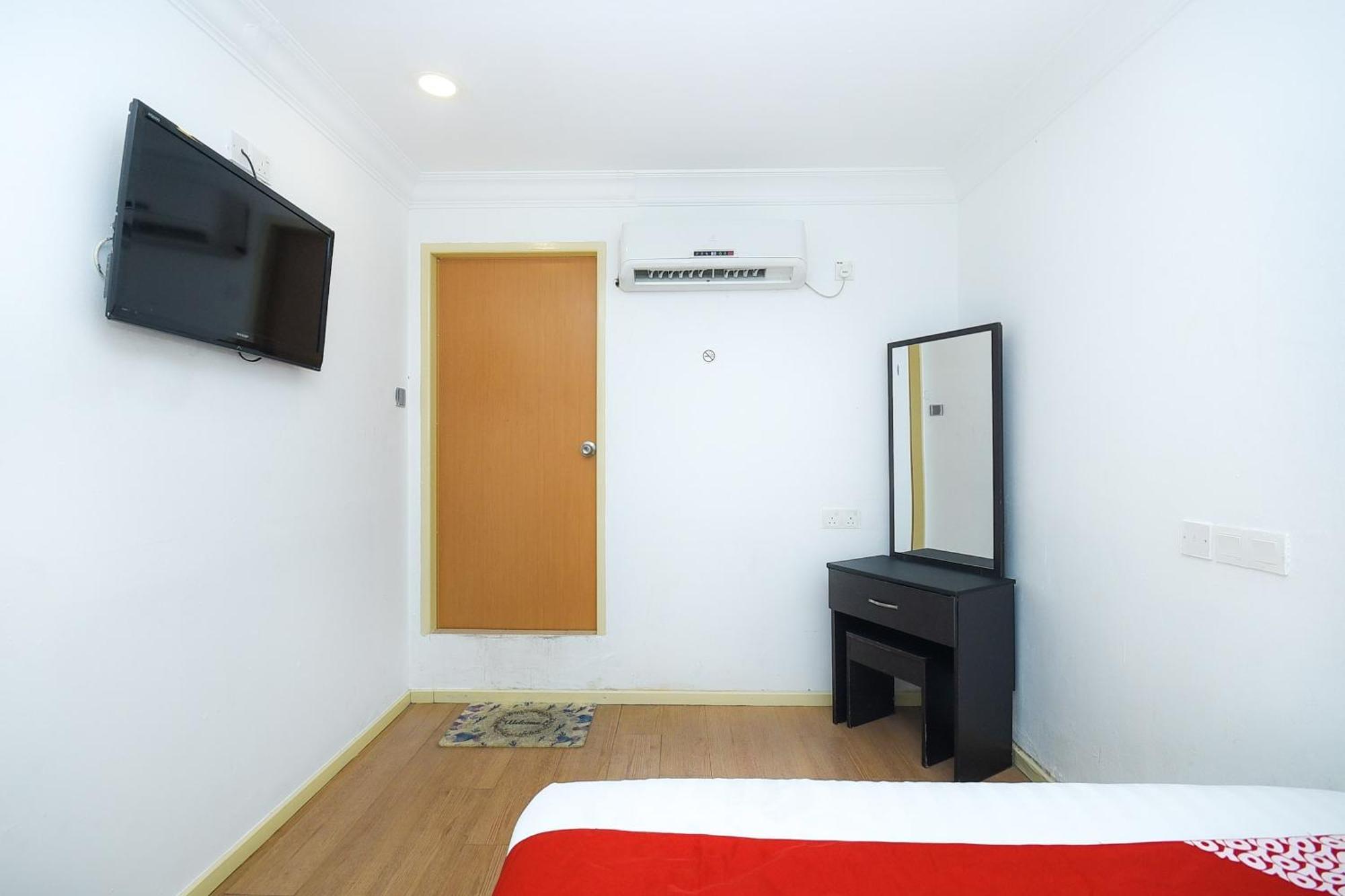 Oyo 90820 River Inn Miri Dış mekan fotoğraf
